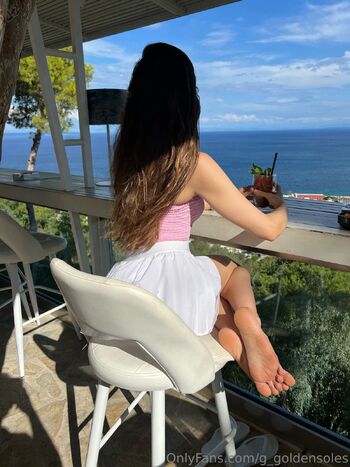 Gianna / g_goldensoles nude photo #32