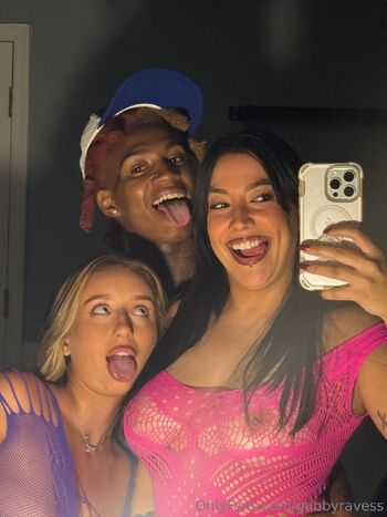 Gab / gabbyravess nude photo #5