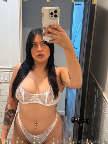 Gab / gabbyravess nude photo #10