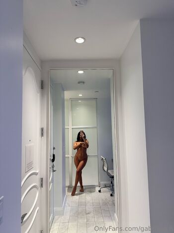 Gab / gabrielach nude photo #5