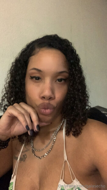 εςħ𝔬 / gaiasecho nude photo #4