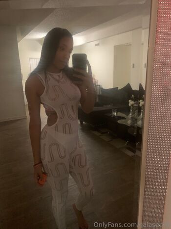 εςħ𝔬 / gaiasecho nude photo #10