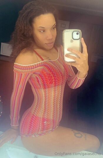 εςħ𝔬 / gaiasecho nude photo #14