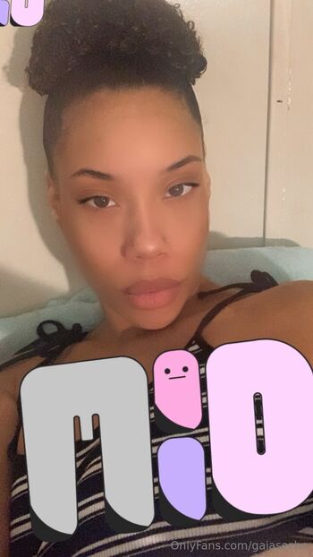 εςħ𝔬 / gaiasecho nude photo #21