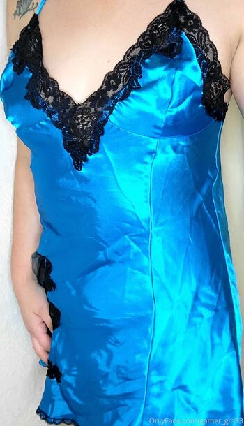 M / gamer_girl93 nude photo #4