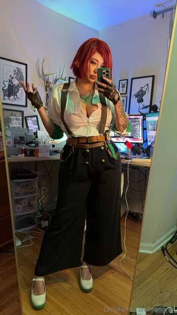 hele / gang.aji nude photo #15