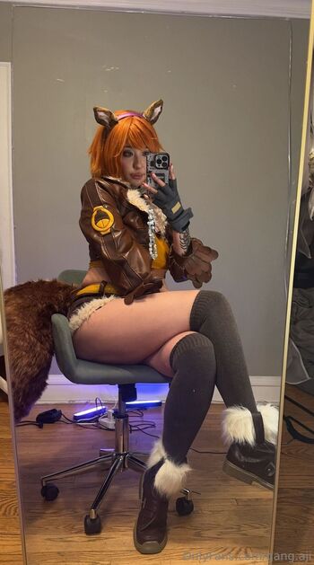 hele / gang.aji nude photo #22