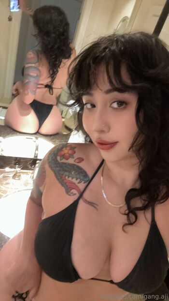 hele / gang.aji nude photo #33