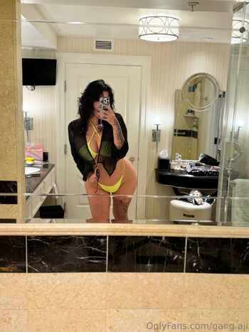 hele / gang.aji nude photo #34