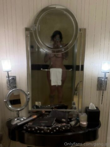 hele / gang.aji nude photo #36