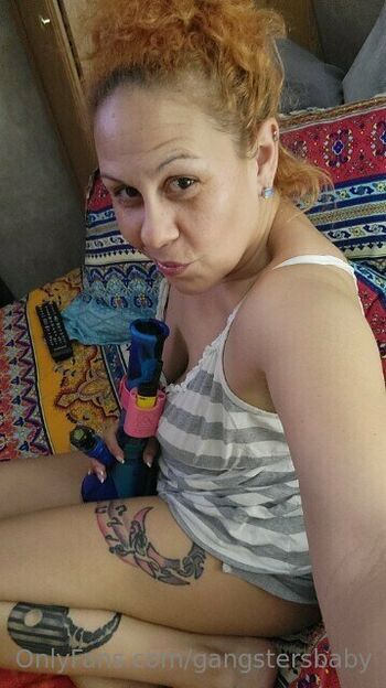 Sittin Prett / gangstersbaby nude photo #2