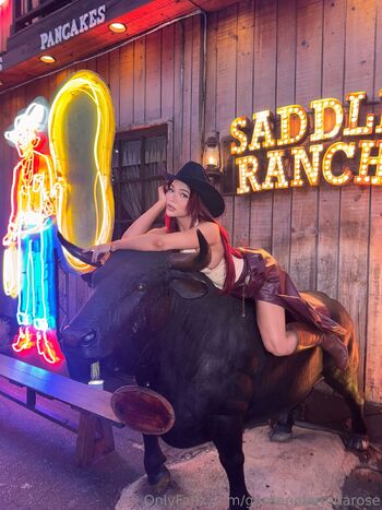 Emma Rose / gardenofemmarose nude photo #14