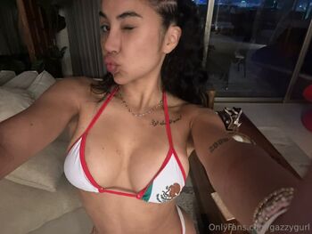 ga / gazzygurl nude photo #23
