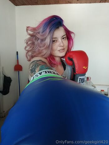 Geek GirL / geekgirl420 nude photo #13