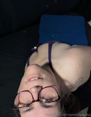 GeekyGWPlu / geekygwplus nude photo #10