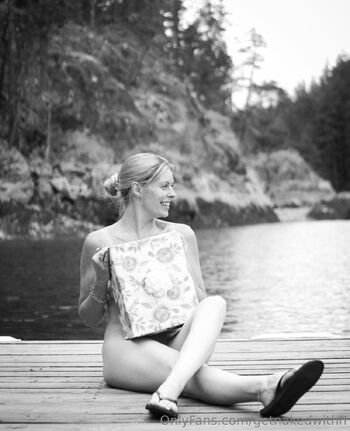 Getnakedwith / getnakedwithh nude photo #10