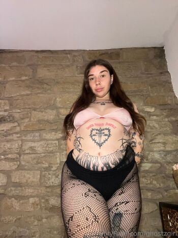 R / ghostzgirl nude photo #17