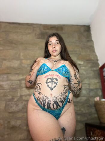 R / ghostzgirl nude photo #30
