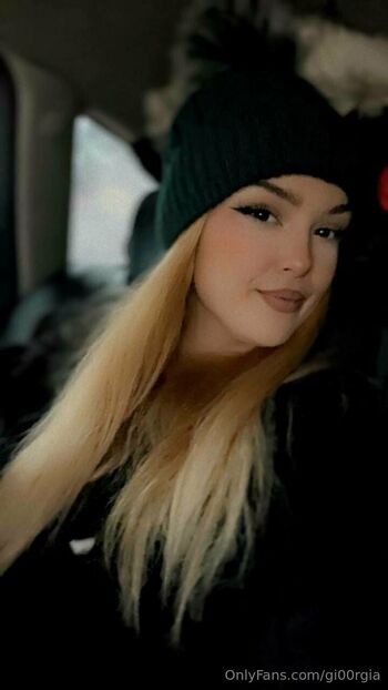 Giorgi / gi00rgia nude photo #4