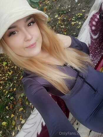 Giorgi / gi00rgia nude photo #9