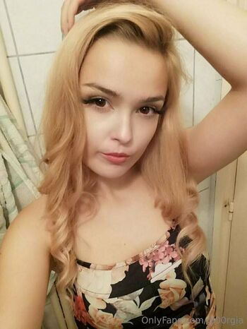 Giorgi / gi00rgia nude photo #13