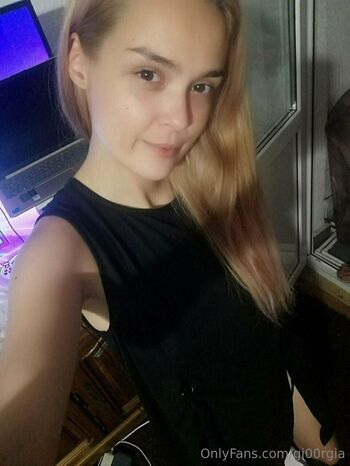 Giorgi / gi00rgia nude photo #15