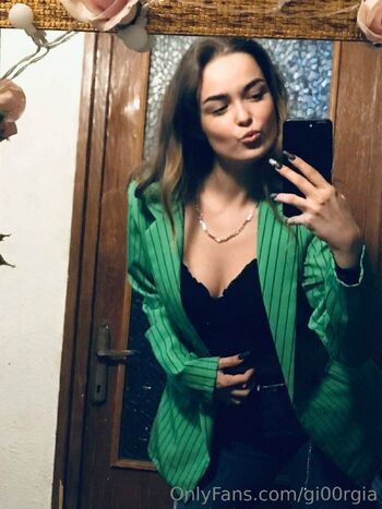 Giorgi / gi00rgia nude photo #21