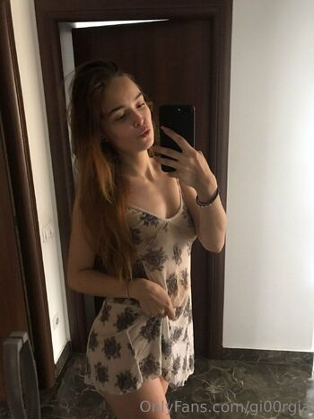 Giorgi / gi00rgia nude photo #34