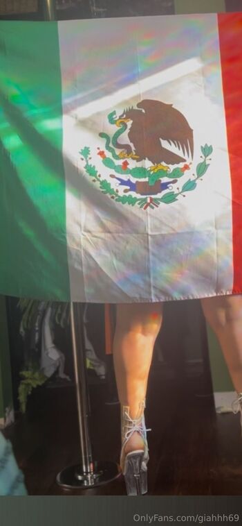 Giahh / giahhh69 nude photo #7