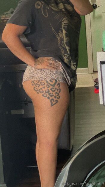Giahh / giahhh69 nude photo #11