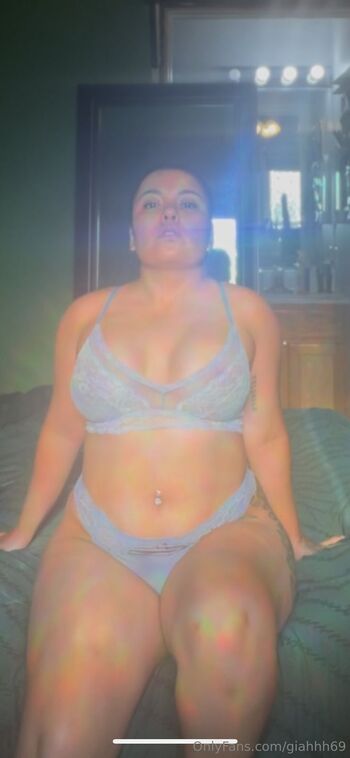 Giahh / giahhh69 nude photo #15