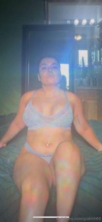 Giahh / giahhh69 nude photo #18