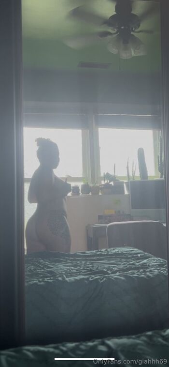 Giahh / giahhh69 nude photo #21