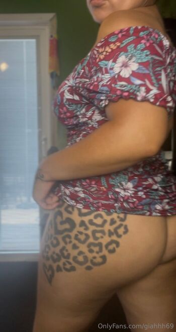 Giahh / giahhh69 nude photo #35