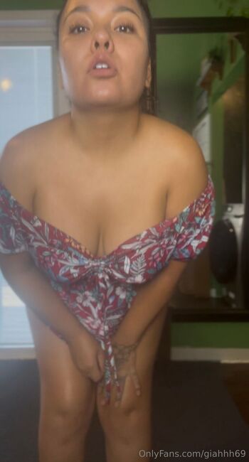 Giahh / giahhh69 nude photo #37