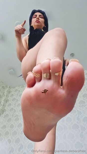 Giantess Vore Debora Fre / giantess.deborafree nude photo #10