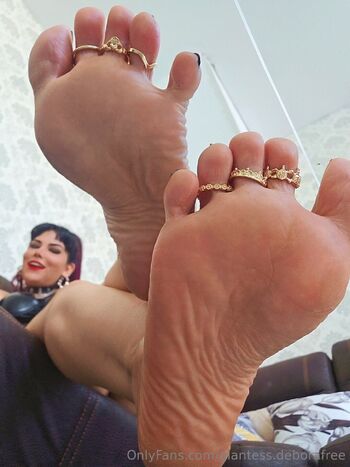 Giantess Vore Debora Fre / giantess.deborafree nude photo #37