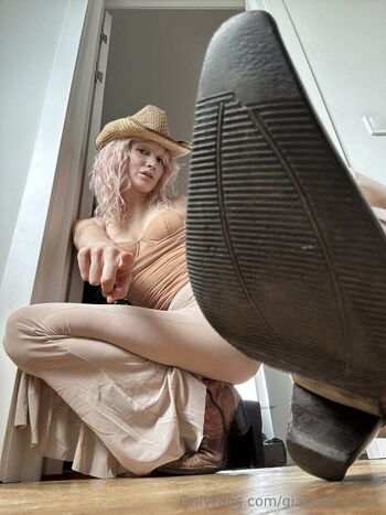 GoddessVov / giantess_vovk nude photo #32