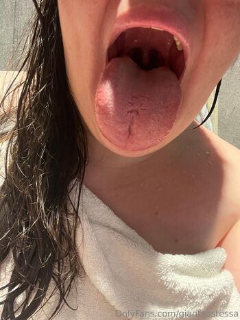 Tessa the Gian / giantesstessa nude photo #15