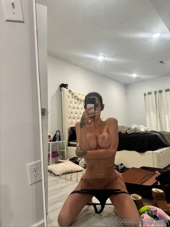 Lilah Gibney / gibneylilah nude photo #3