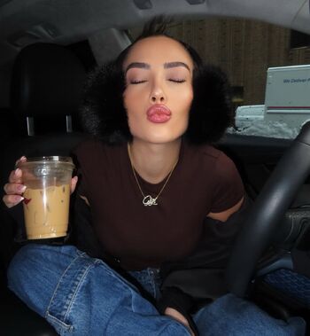 GIGI / gigipapasavvas nude photo #2