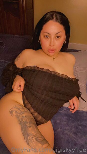 pussy sooo FAT / gigiskyyfree nude photo #29