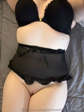 Mik / gimmieakith nude photo #18