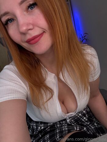 Val / ginger_lure nude photo #18