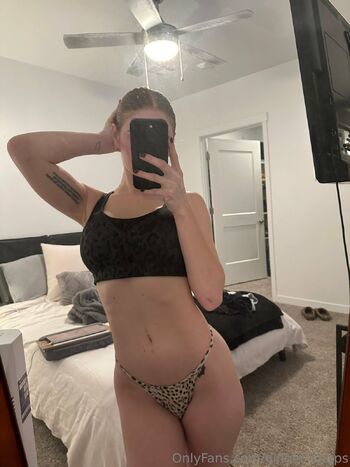 u21437304 / ginger_snaps nude photo #7