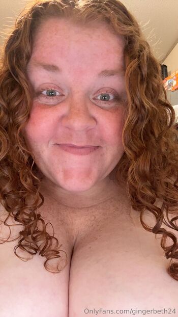 Bet / gingerbeth24 nude photo #6