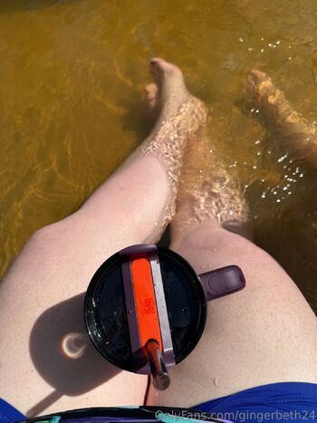 Bet / gingerbeth24 nude photo #12