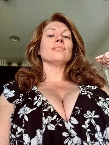 Autum / gingerfever89 nude photo #9