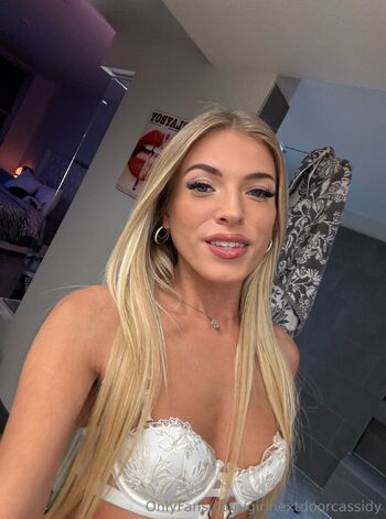 Cassid / girlnextdoorcassidy nude photo #3