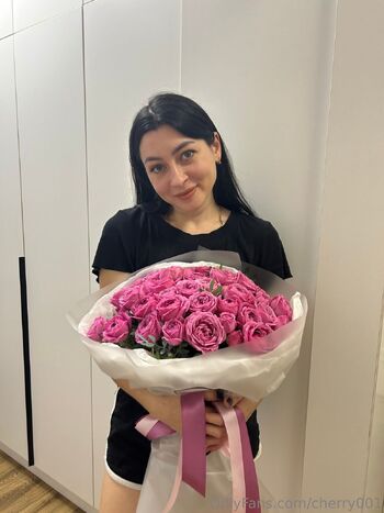 Cherry 18 / girlyours01 / cherry_alina0001 nude photo #26